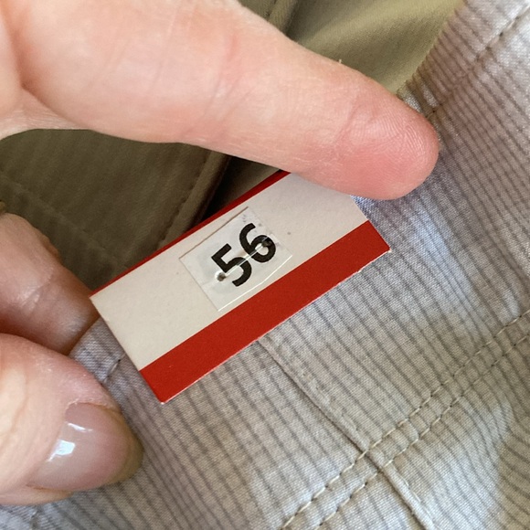 Men’s Callaway white gray blue plaid flat front chino shorts size 56 - NWT - Picture 7 of 9